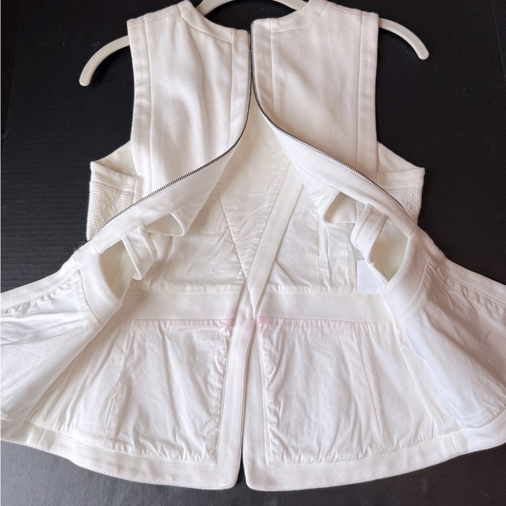 BCBG Max Azria Cut out. Back Sleeveless White Top - Picture 10 of 10